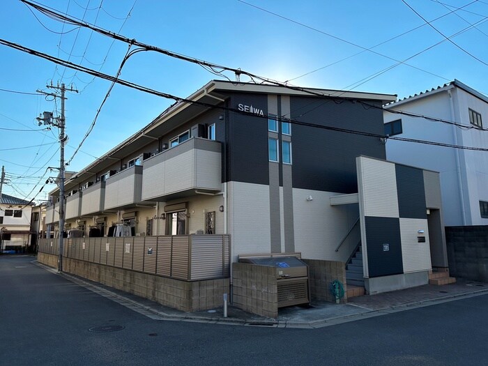 エマイユ鴻池の物件外観写真