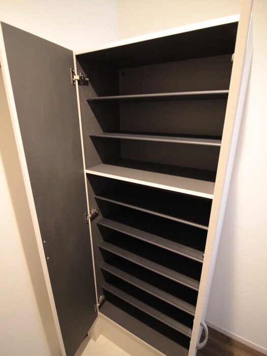 物件内観写真7　(靴箱)