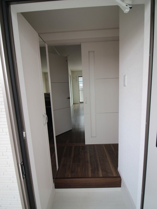 物件内観写真12　(廊下)