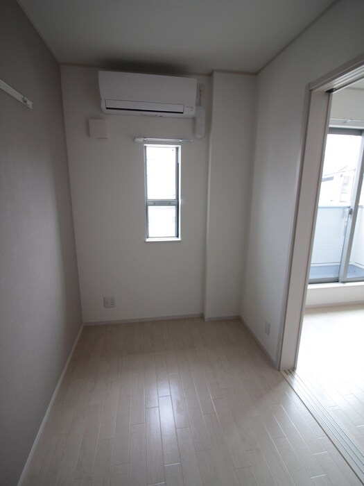 物件内観写真13　(居室)