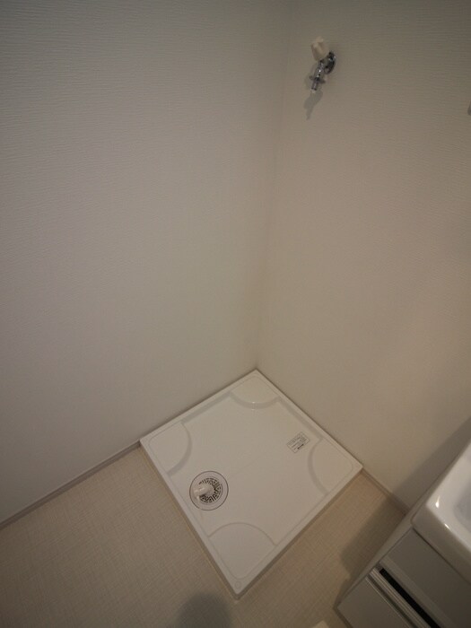 物件内観写真16　(洗濯機置場)