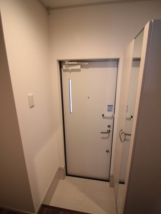 物件内観写真19　(玄関)