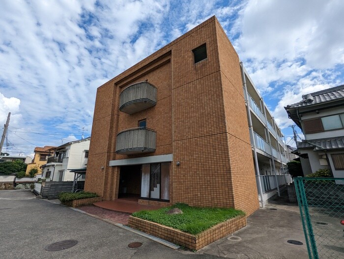 石垣ハイツの物件外観写真