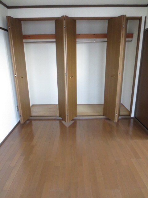 物件内観写真11　(収納)