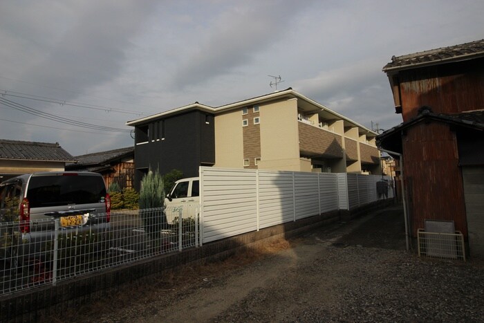 物件外観写真2　(外観写真)