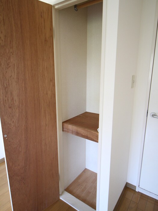 物件内観写真15　(収納)