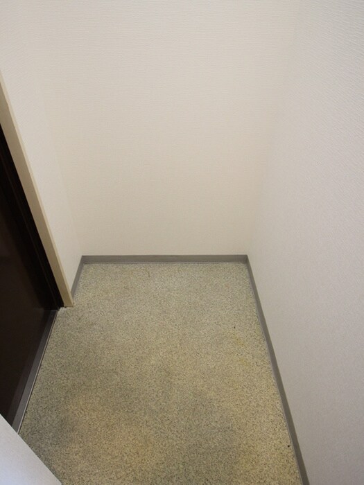 物件内観写真17　(玄関)