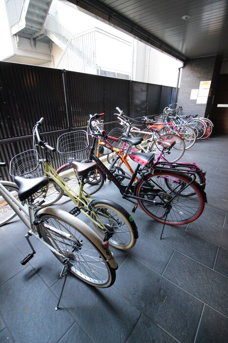 物件外観写真6　(駐輪場)