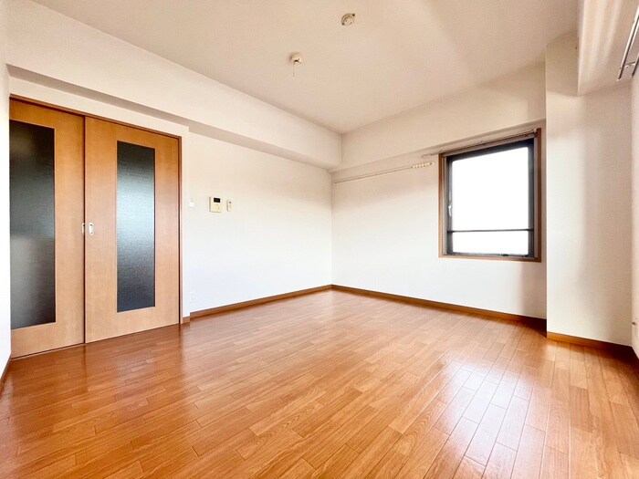 物件内観写真10　(居室)