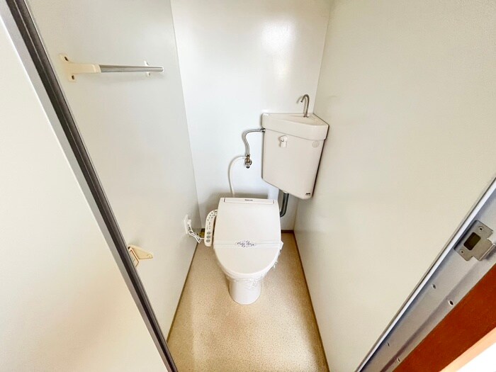 物件内観写真14　(トイレ)