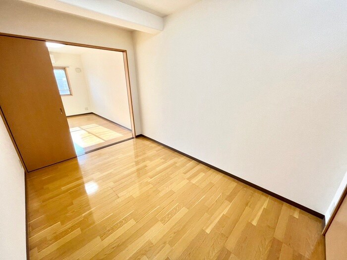物件内観写真7　(居室)