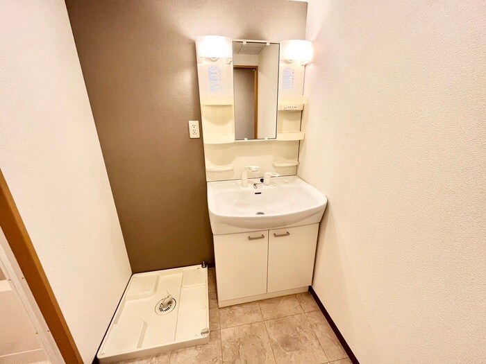 物件内観写真11　(洗面)