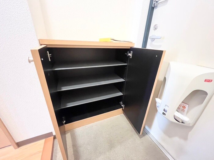 物件内観写真16　(靴箱)