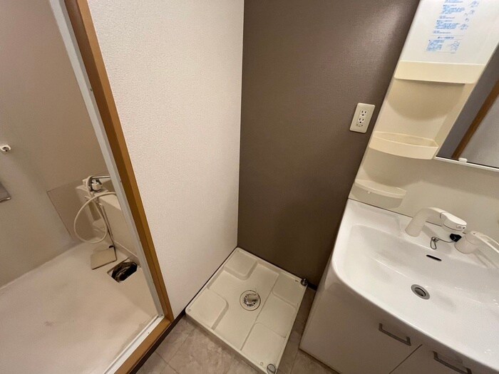 物件内観写真17　(洗濯機置場)