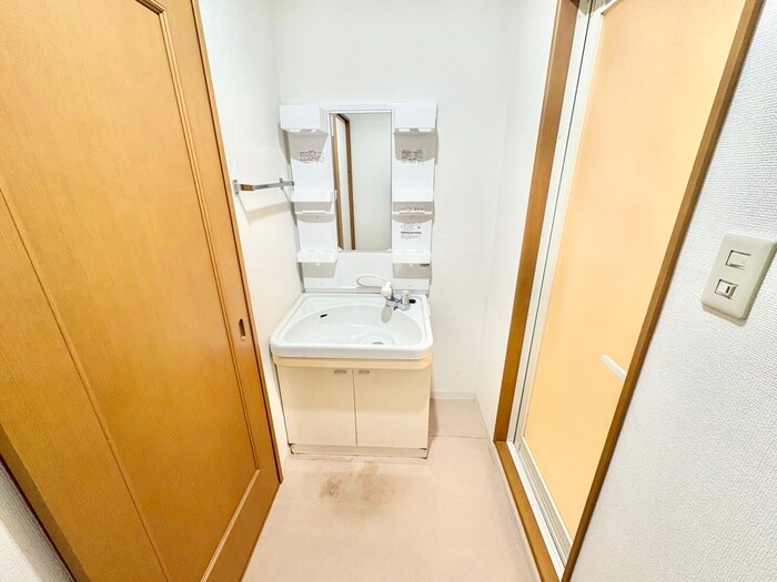 物件内観写真11　(洗面)