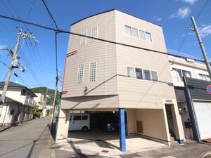 プチクリヨン外観写真