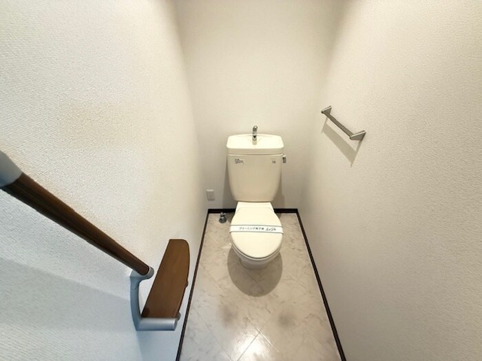 物件内観写真12　(トイレ)