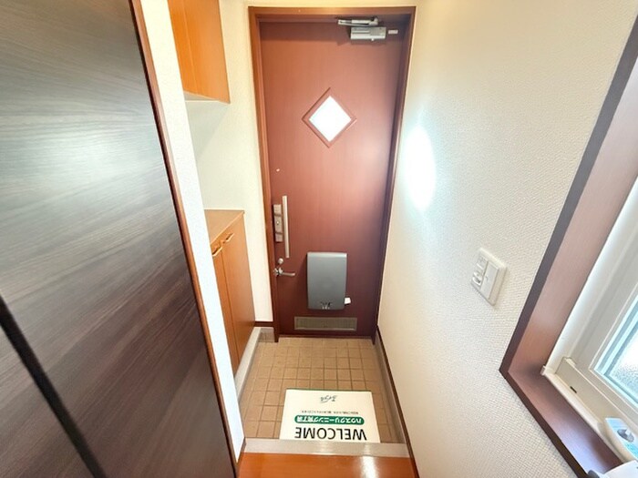 物件内観写真22　(玄関)