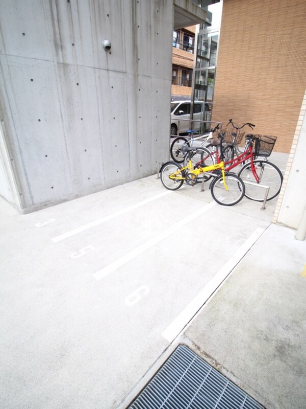 バイク置き場