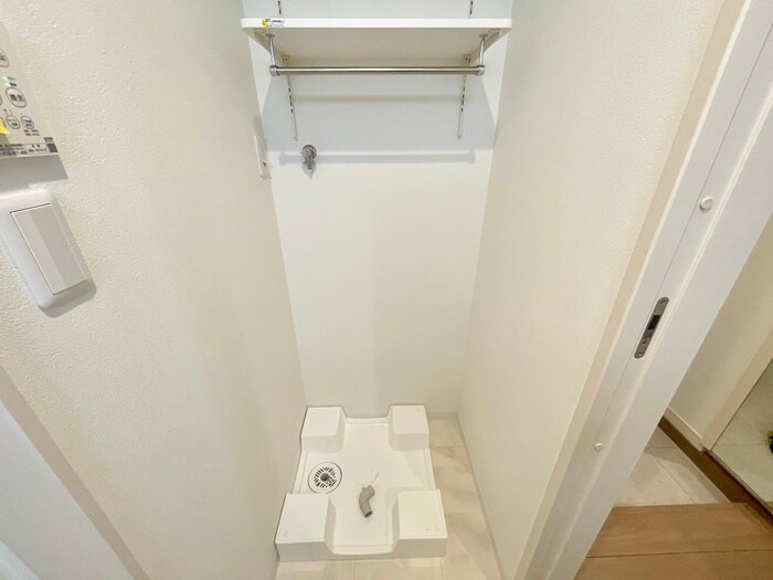 物件内観写真14　(洗濯機置場)