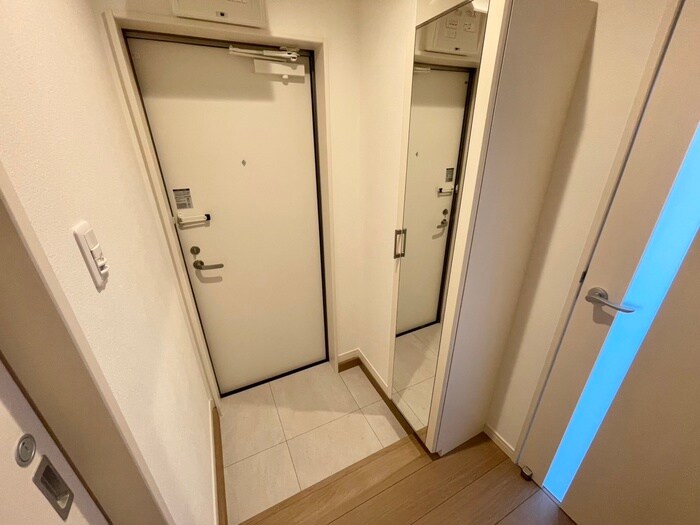 物件内観写真15　(玄関)