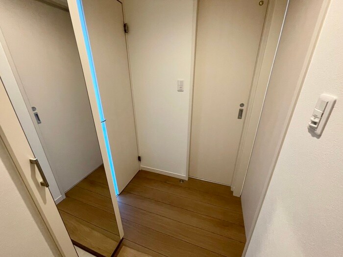 物件内観写真17　(廊下)