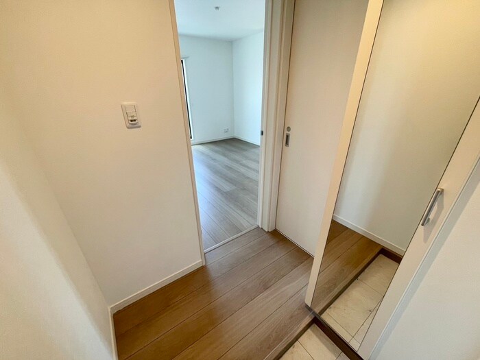 物件内観写真18　(廊下)