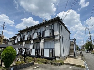 西　村　ハ　イ　ツ　　　新外観写真