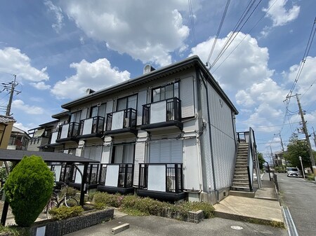 西　村　ハ　イ　ツ　　　新外観写真