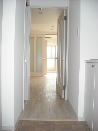 物件内観写真7　(玄関)