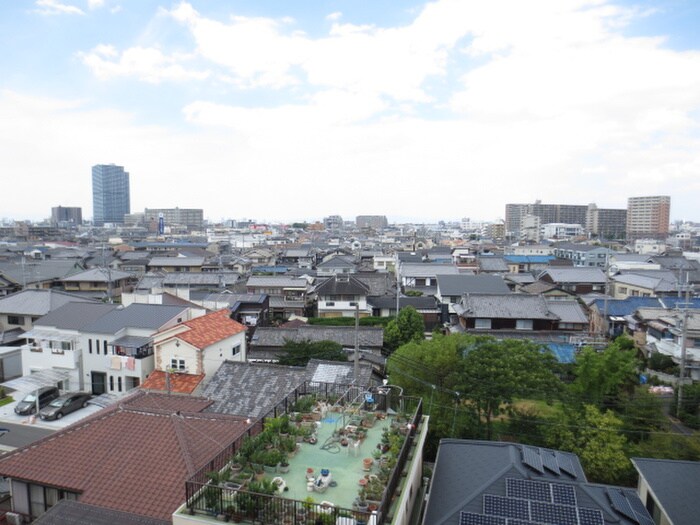 物件内観写真17　(室内からの展望)