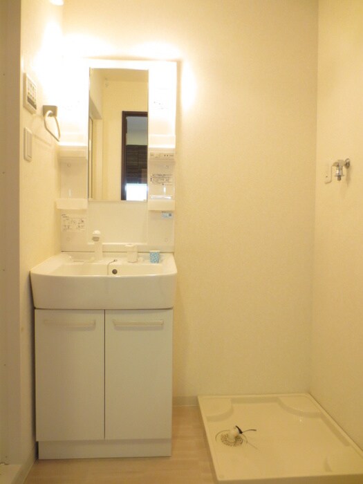 物件内観写真19　(洗濯機置場)