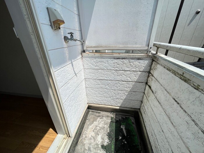 物件内観写真11　(洗濯機置場)