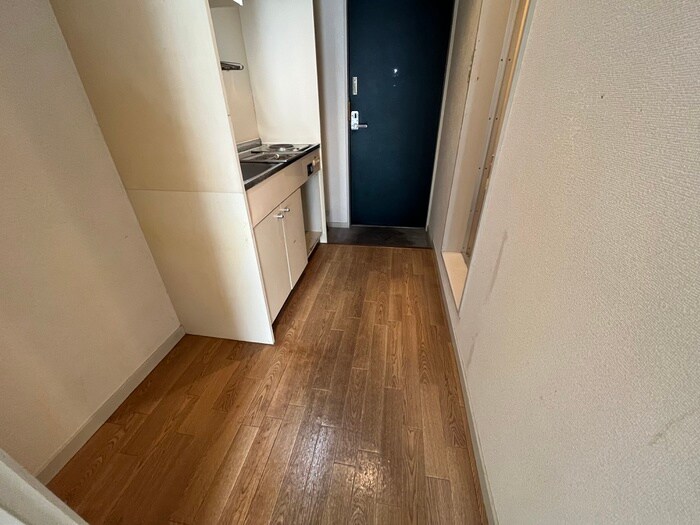 物件内観写真15　(廊下)