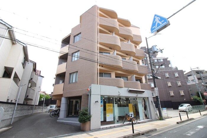 セレ－ジャ桜塚の物件外観写真