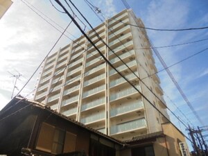 ローレルアイ高槻（202）外観写真