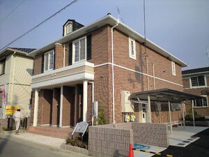 クリスタルコ－トヴァイオレット外観写真