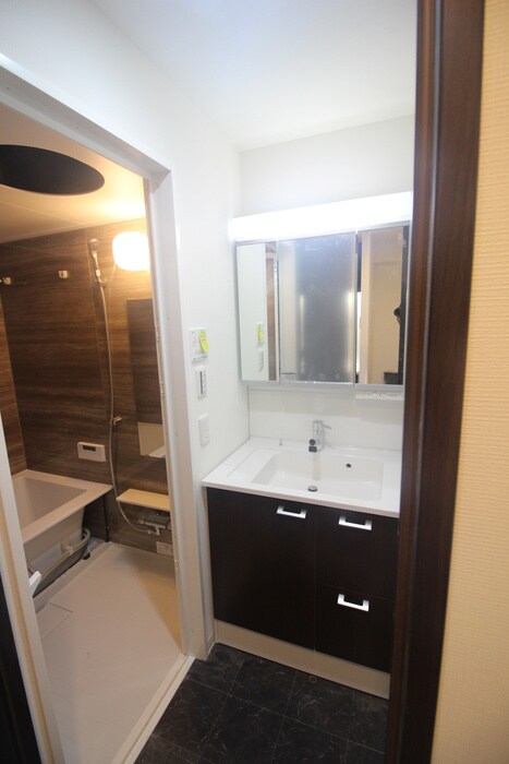 物件内観写真9　(洗面)