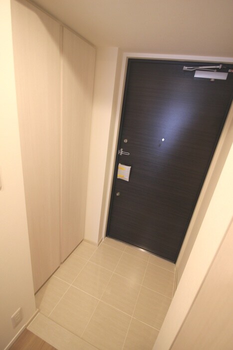 物件内観写真14　(玄関)
