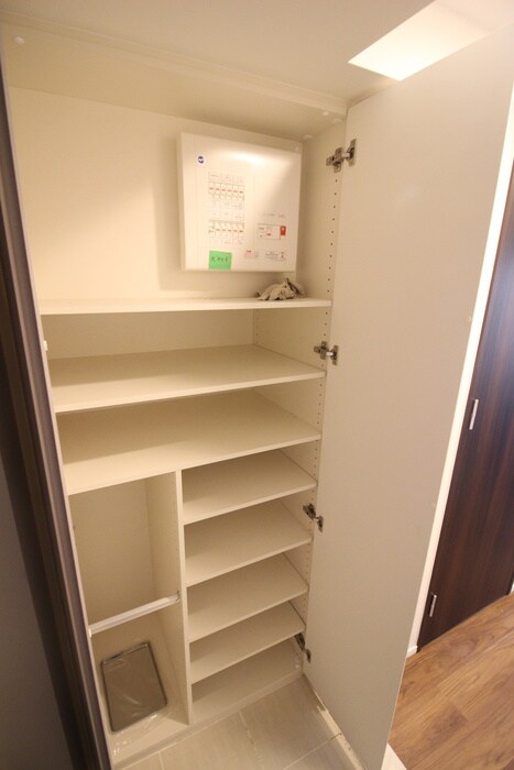 物件内観写真15　(靴箱)