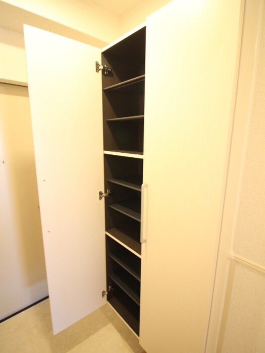 物件内観写真15　(靴箱)