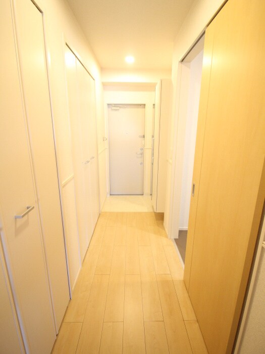 物件内観写真17　(廊下)