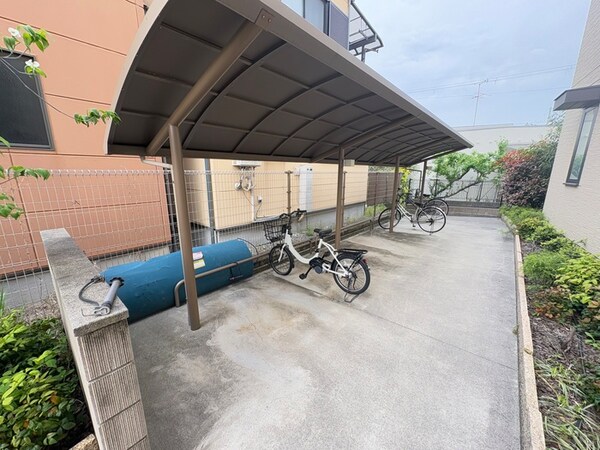 駐輪場