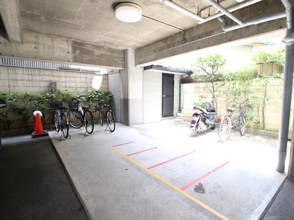 駐輪場