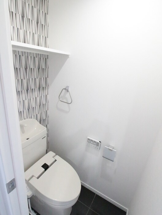 物件内観写真12　(トイレ)