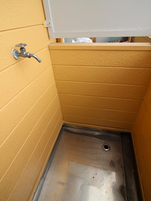 物件内観写真13　(洗濯機置場)