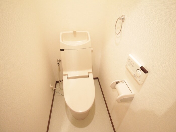 物件内観写真16　(トイレ)