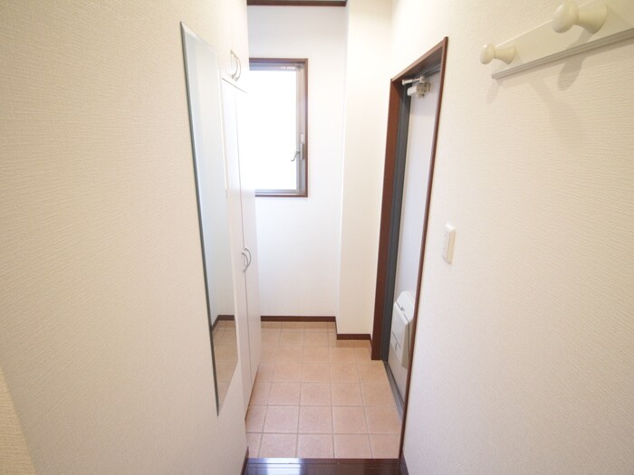 物件内観写真21　(玄関)