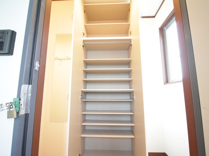 物件内観写真22　(靴箱)