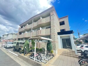アベニ－ル北花田外観写真